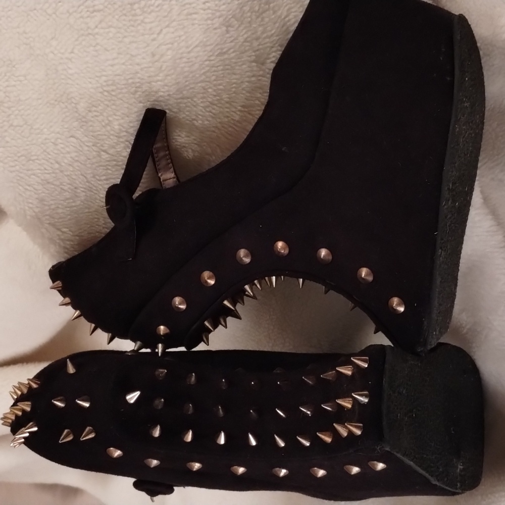Spiked Gaga Heelless - Picture 2 of 3